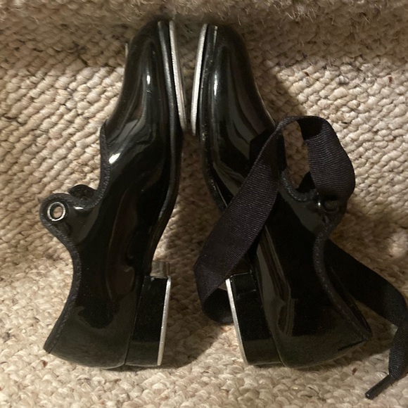 Award Black Patent Leather Tap Shoes - Picture 10 of 12